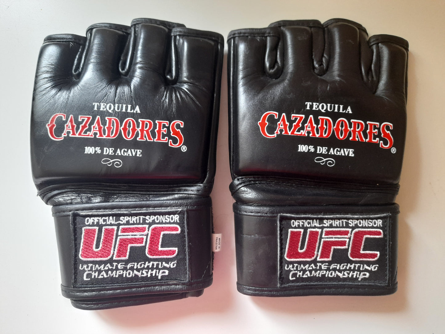 UFC Official Gloves "Tequila Cazadores" Variant - Black - Size L - Century