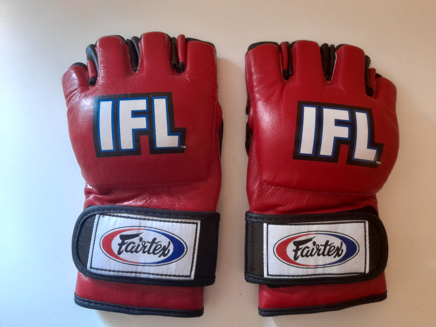 IFL International Fight League Official MMA Fight Gloves - Red - Size L - Fairtex