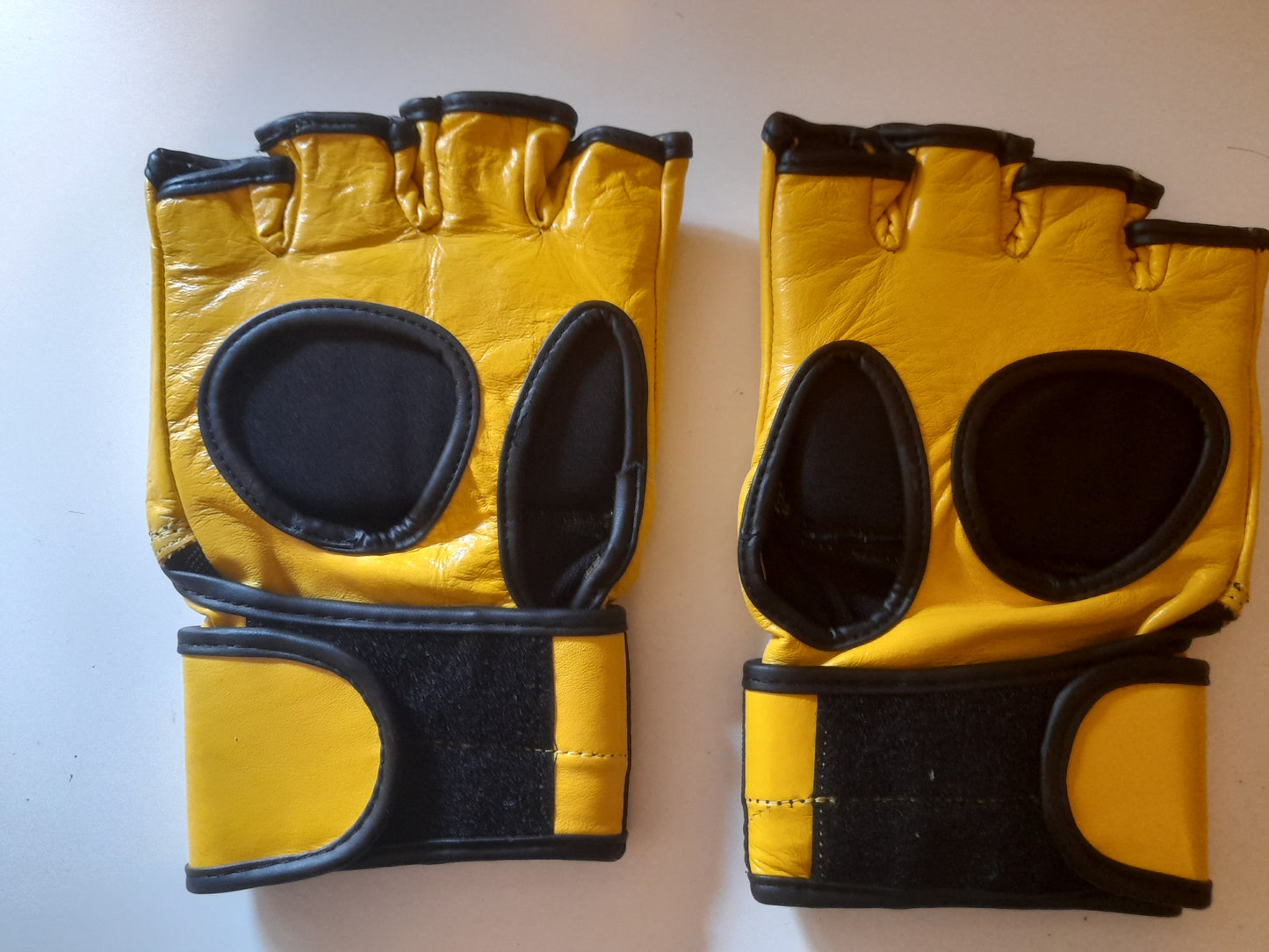 KOTC King Of The Cage Official MMA Fight Gloves - Version 1 - Yellow - Size L - Ouano