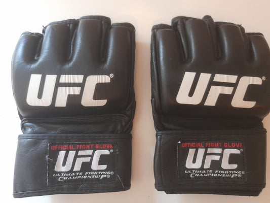 UFC Official MMA Fight Gloves - Black - Century - Size L