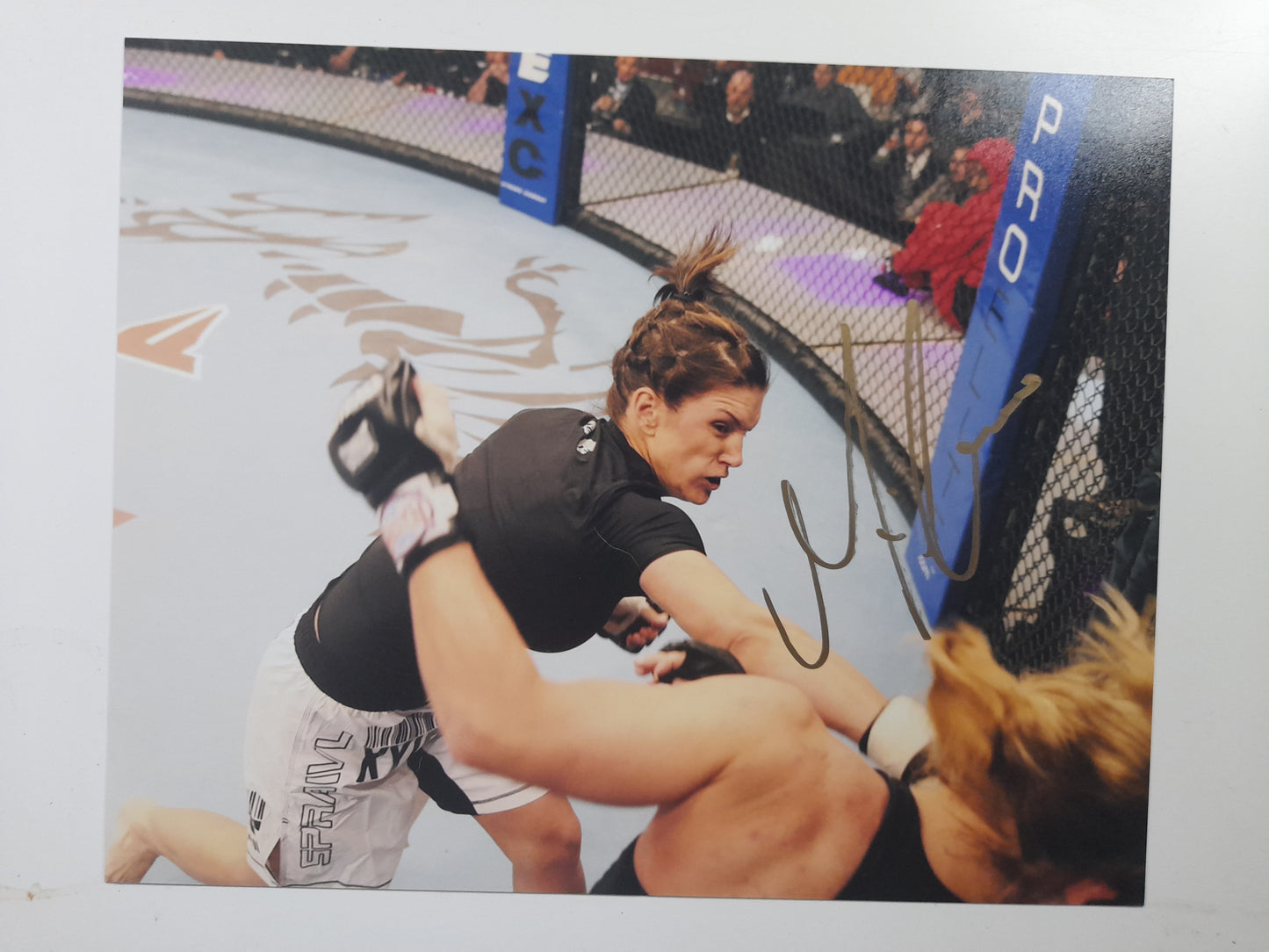 Gina Carano - Signed Photograph - 8x10 - [AUTOGRAPHED]