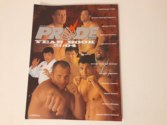 Pride Fighting Championships 2004 Softcover Yearbook & 2x Postcards