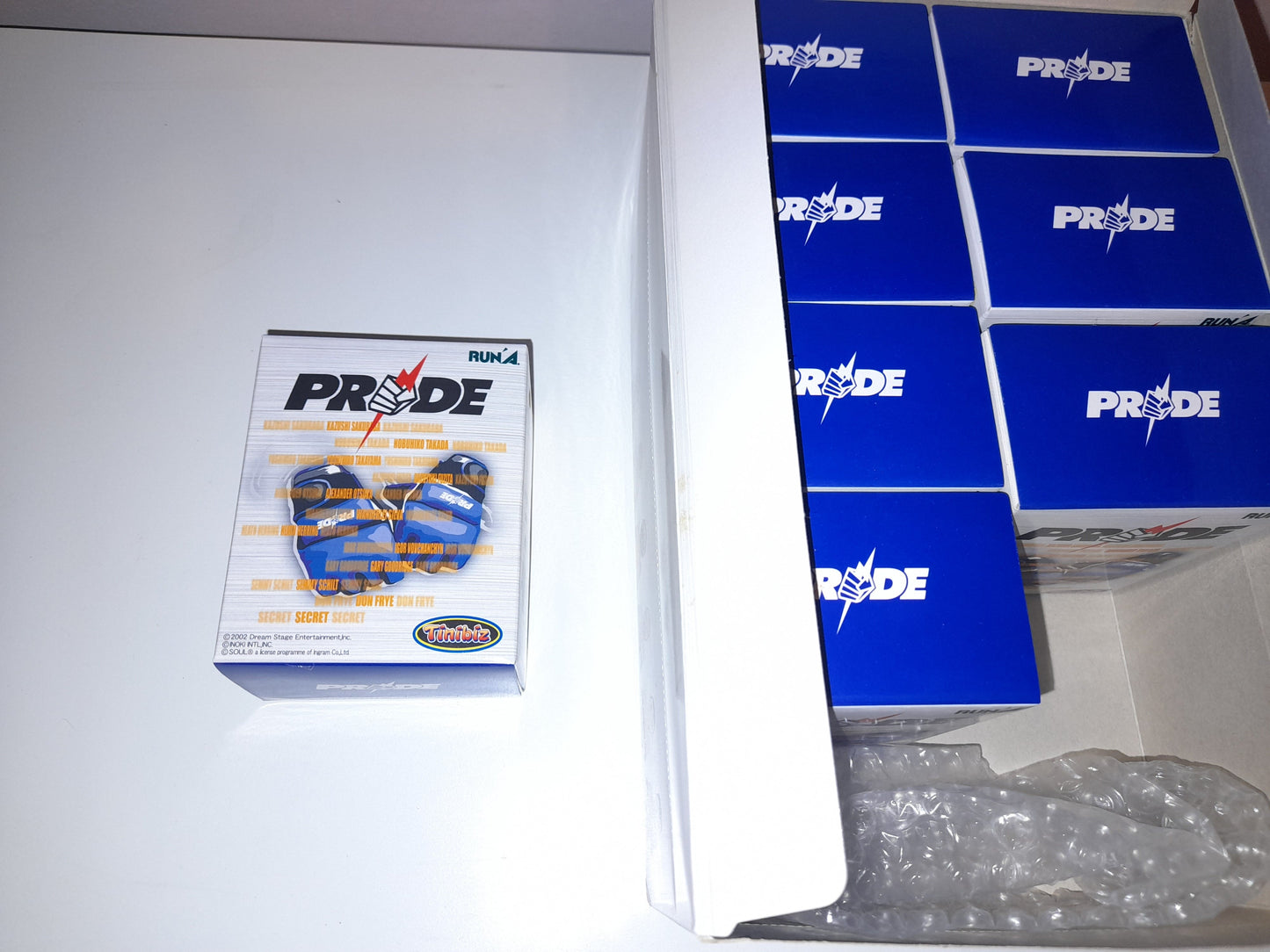 8x Official DSE PRIDE FC Tinybiz RUN'A Individually boxed Mini Figures in Countertop box